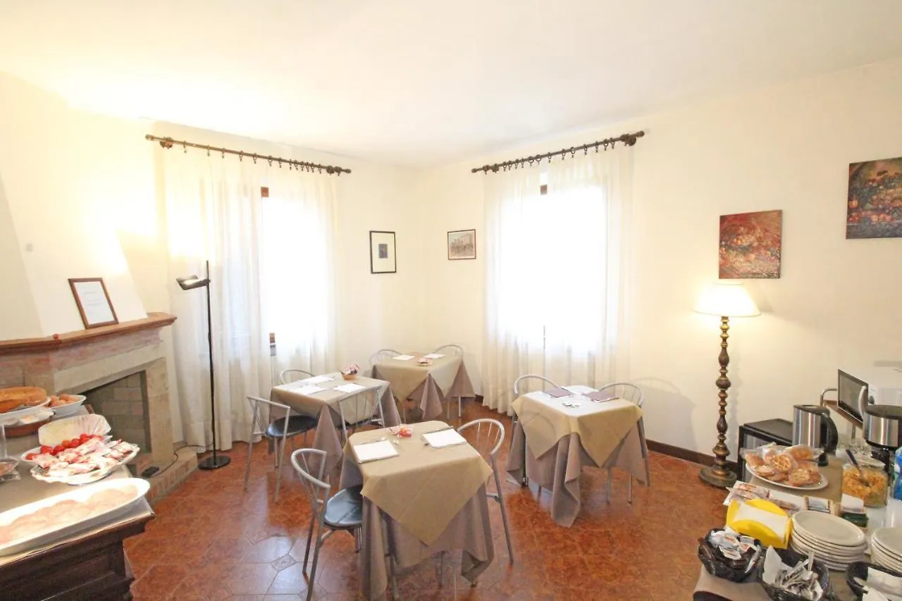 Il Castagnino Bed and Breakfast Siena